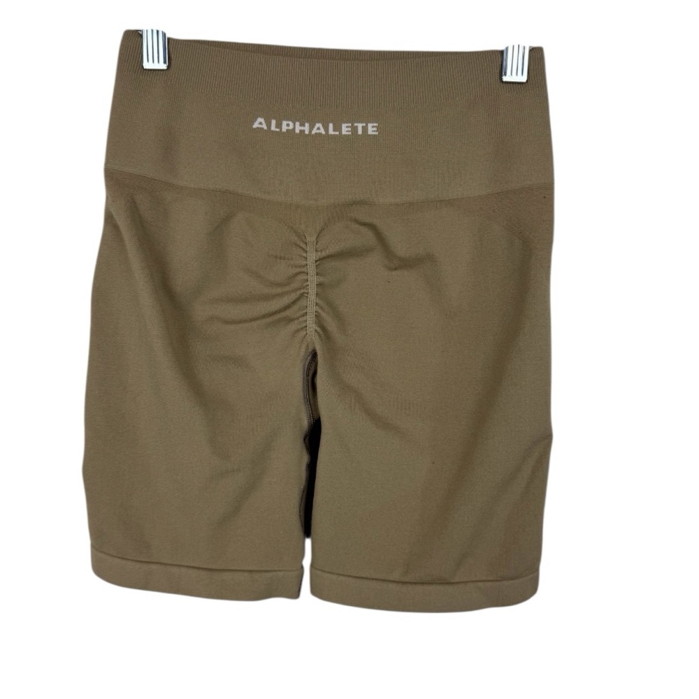 🥑5/$25 Alphalete amplify gym shorts Tan sz Small